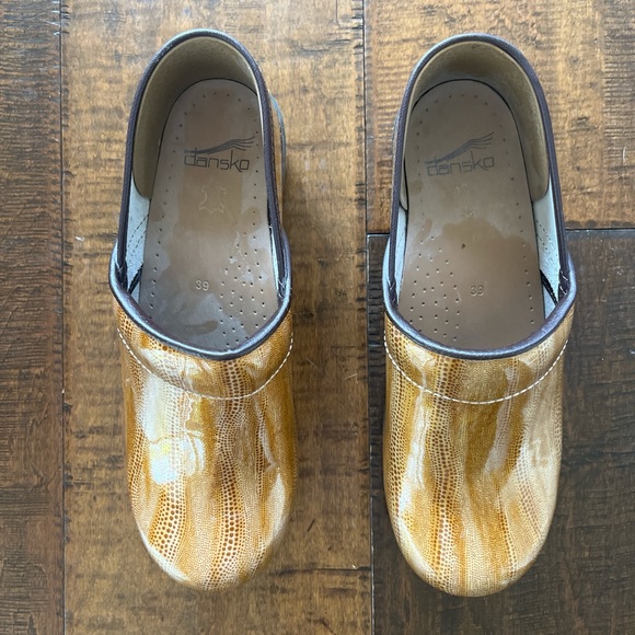 Dansko Golden Honey Patent leather professional clogs EU 39 US 8.5 - Picture 4 of 7
